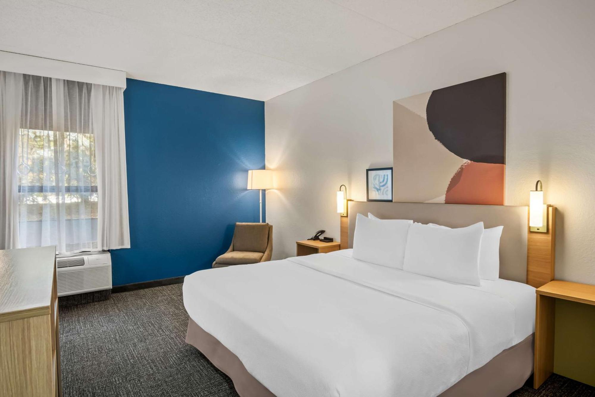 Surestay Plus Hotel By Best Western Stevensville St Joseph Экстерьер фото