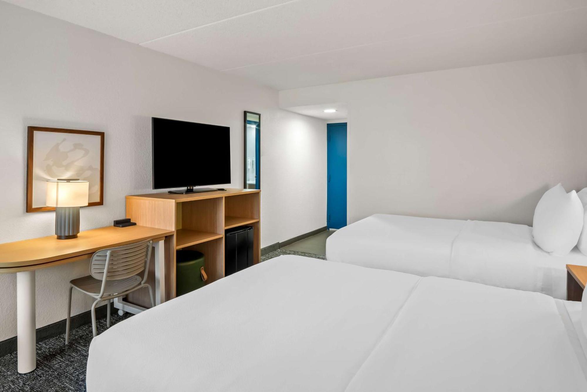 Surestay Plus Hotel By Best Western Stevensville St Joseph Экстерьер фото
