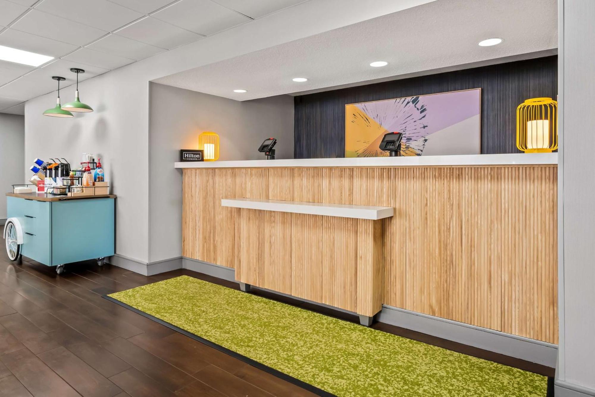 Surestay Plus Hotel By Best Western Stevensville St Joseph Экстерьер фото